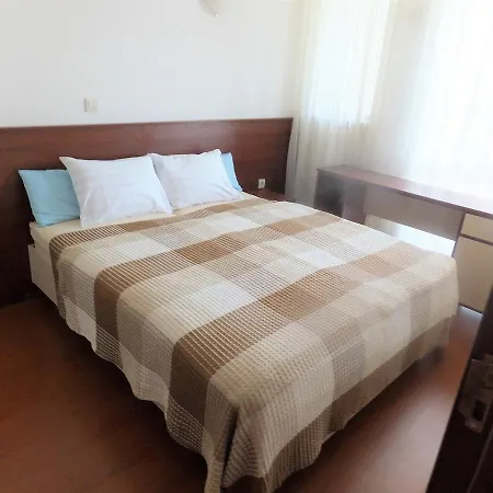 Апартаменты White Coast Beach *