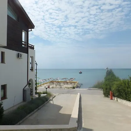White Coast Beach Апартаменты